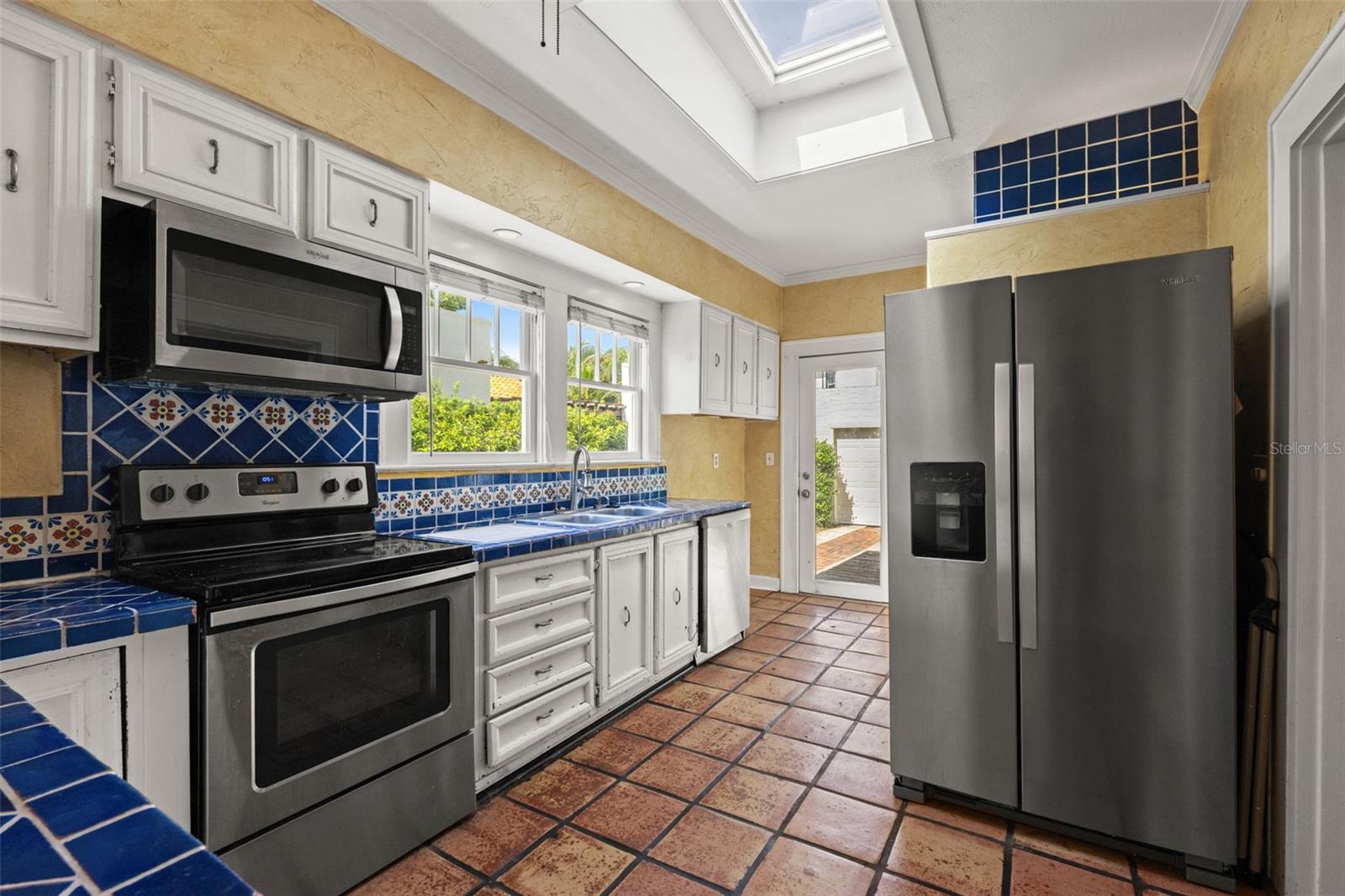 1609 S ARRAWANA AVE — photo 10