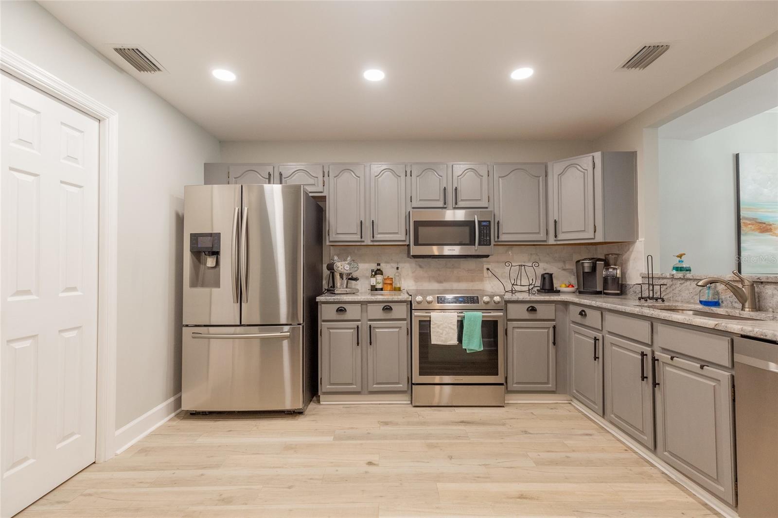 1508 S BAY VILLA PL #B — photo 6