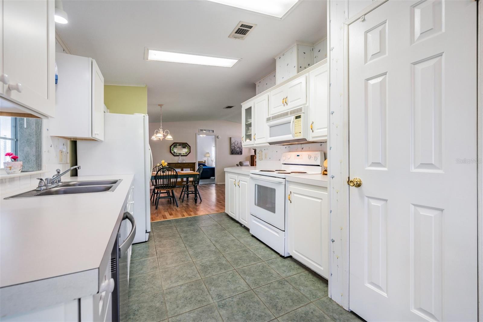 37601 NEUKOM AVE — photo 28