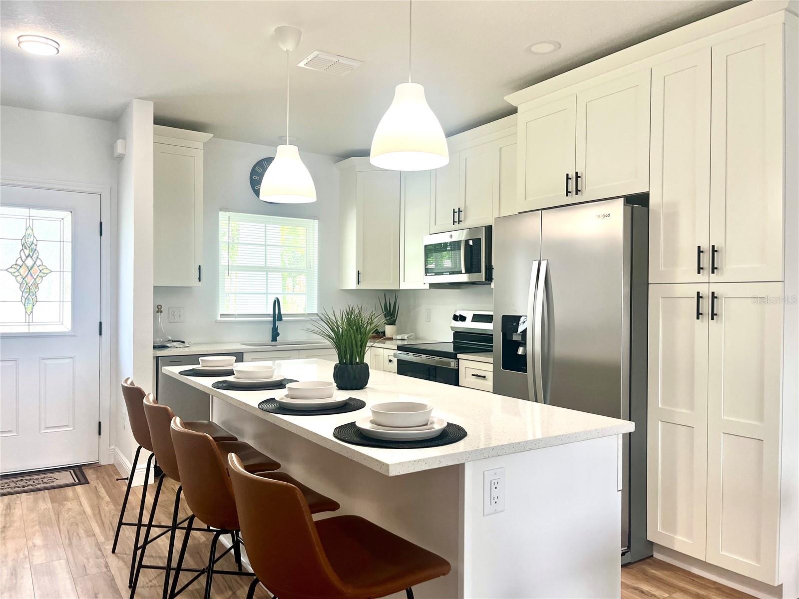8108 N GREENWOOD AVE — photo 3
