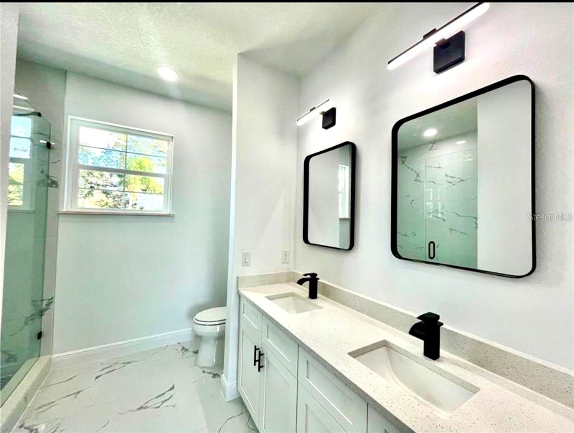 8108 N GREENWOOD AVE — photo 13