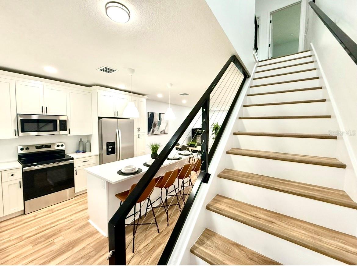 8108 N GREENWOOD AVE — photo 9