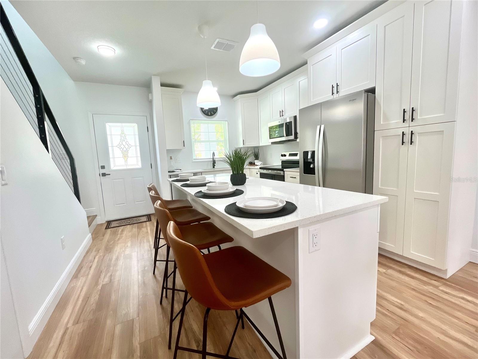 8108 N GREENWOOD AVE — photo 5