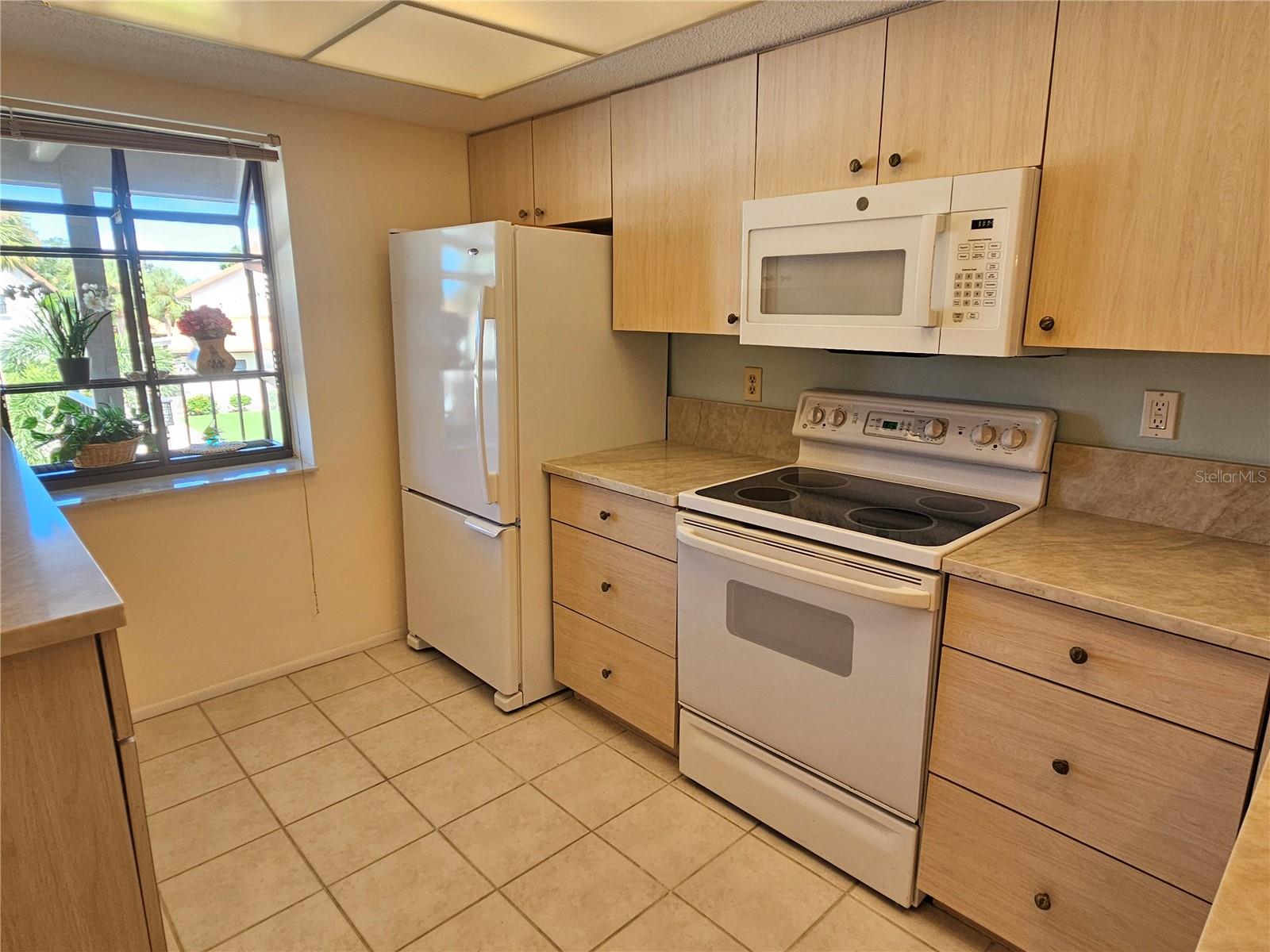 756 AVENIDA ESTANCIA #162 — photo 28