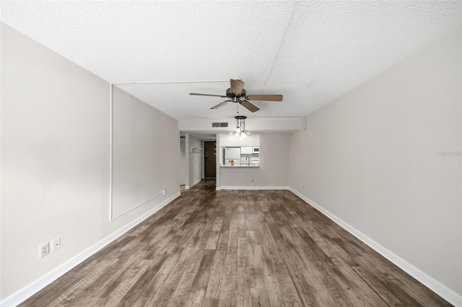 13604 S VILLAGE DR #2210 — photo 3