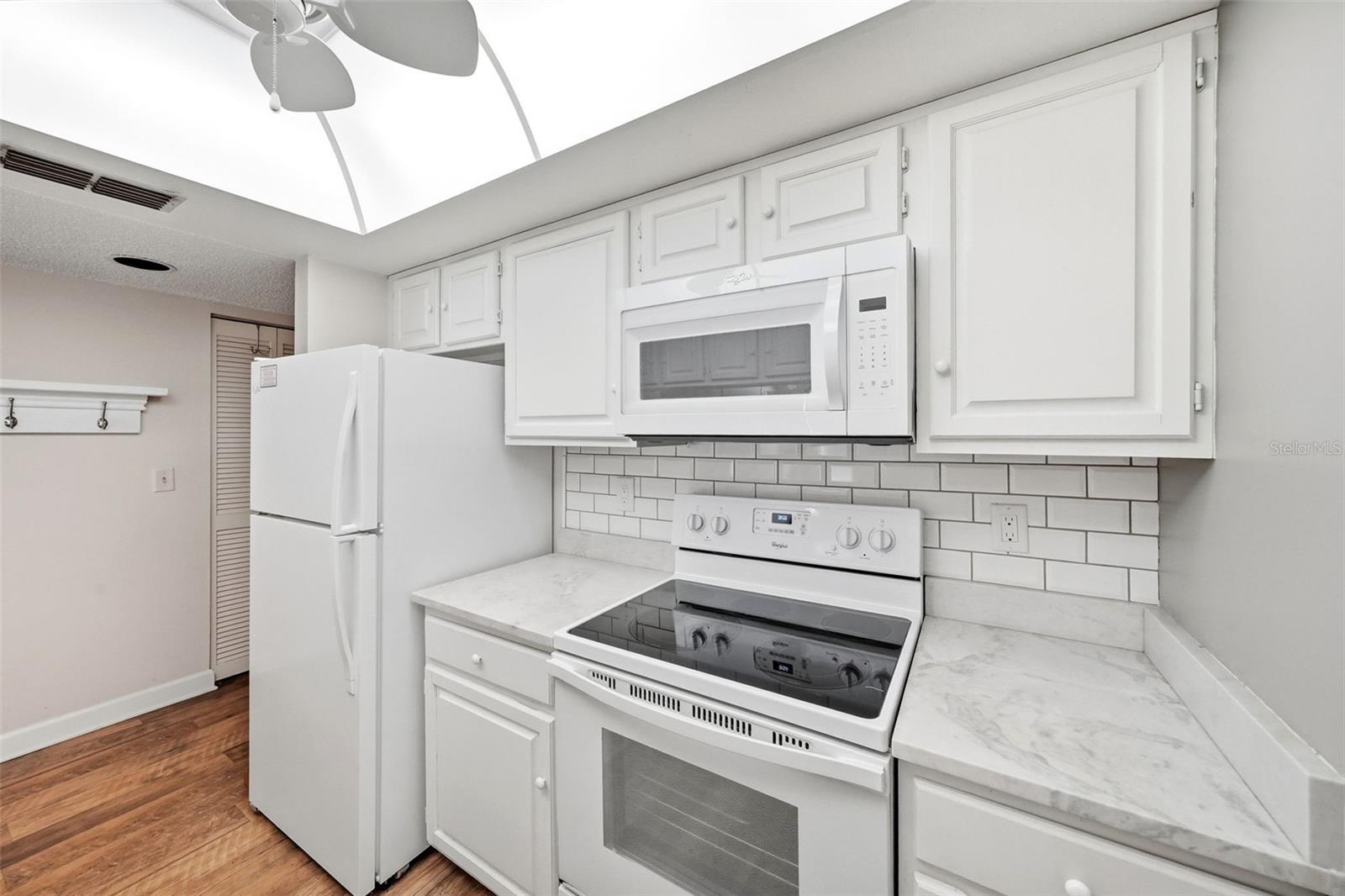13604 S VILLAGE DR #2210 — photo 14