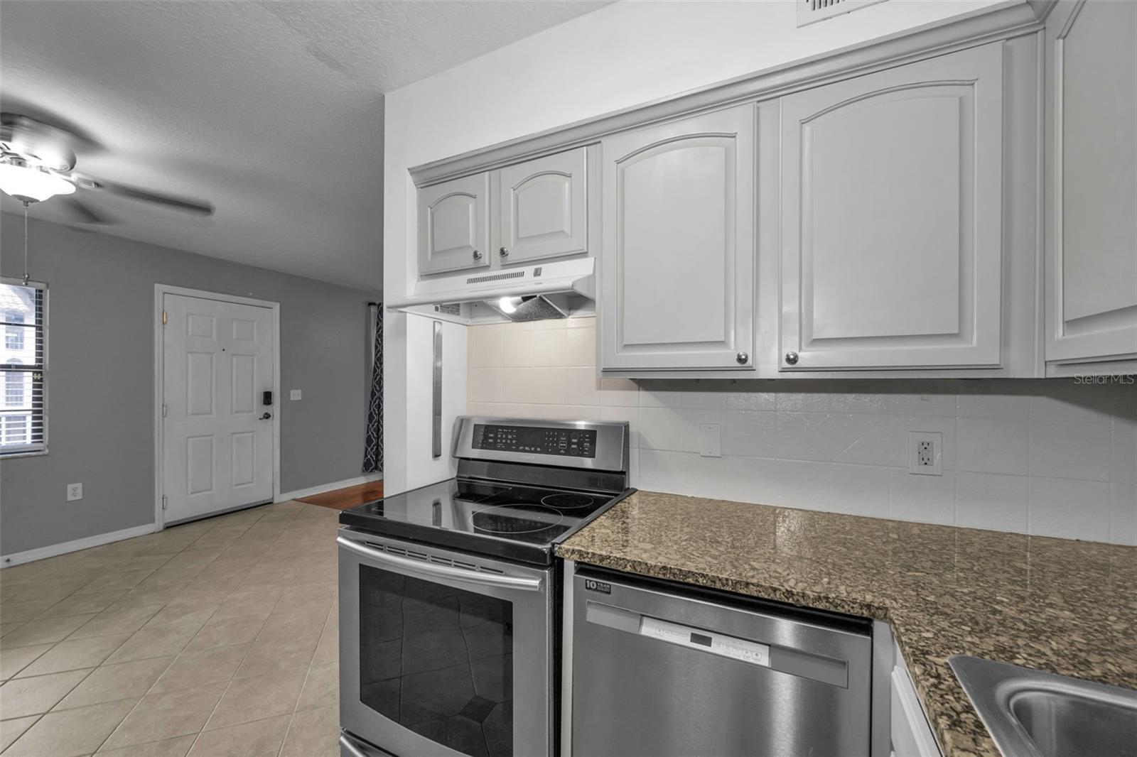 6100 GULFPORT BLVD S #405 — photo 12