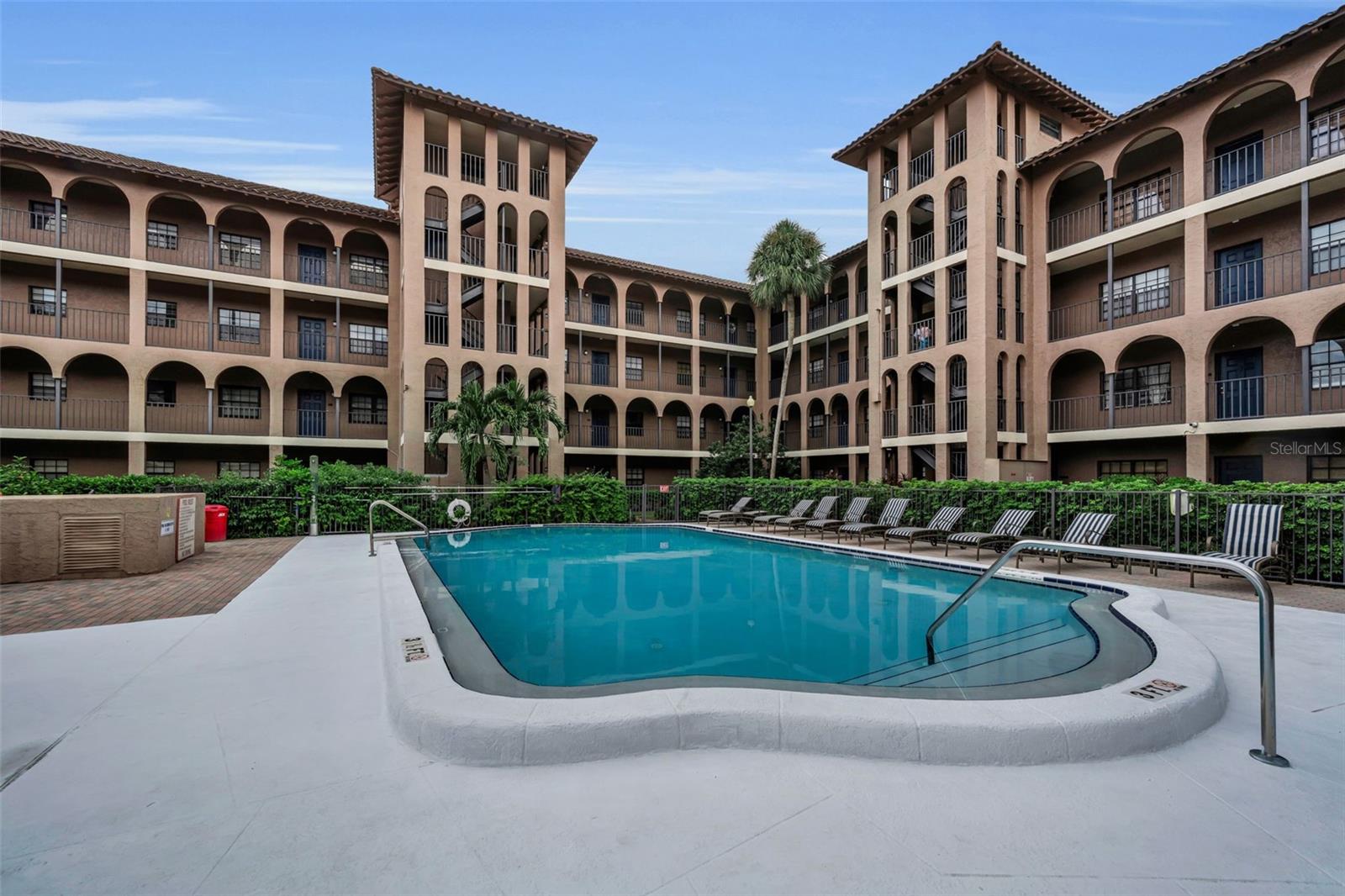 6100 GULFPORT BLVD S #405 — photo 32