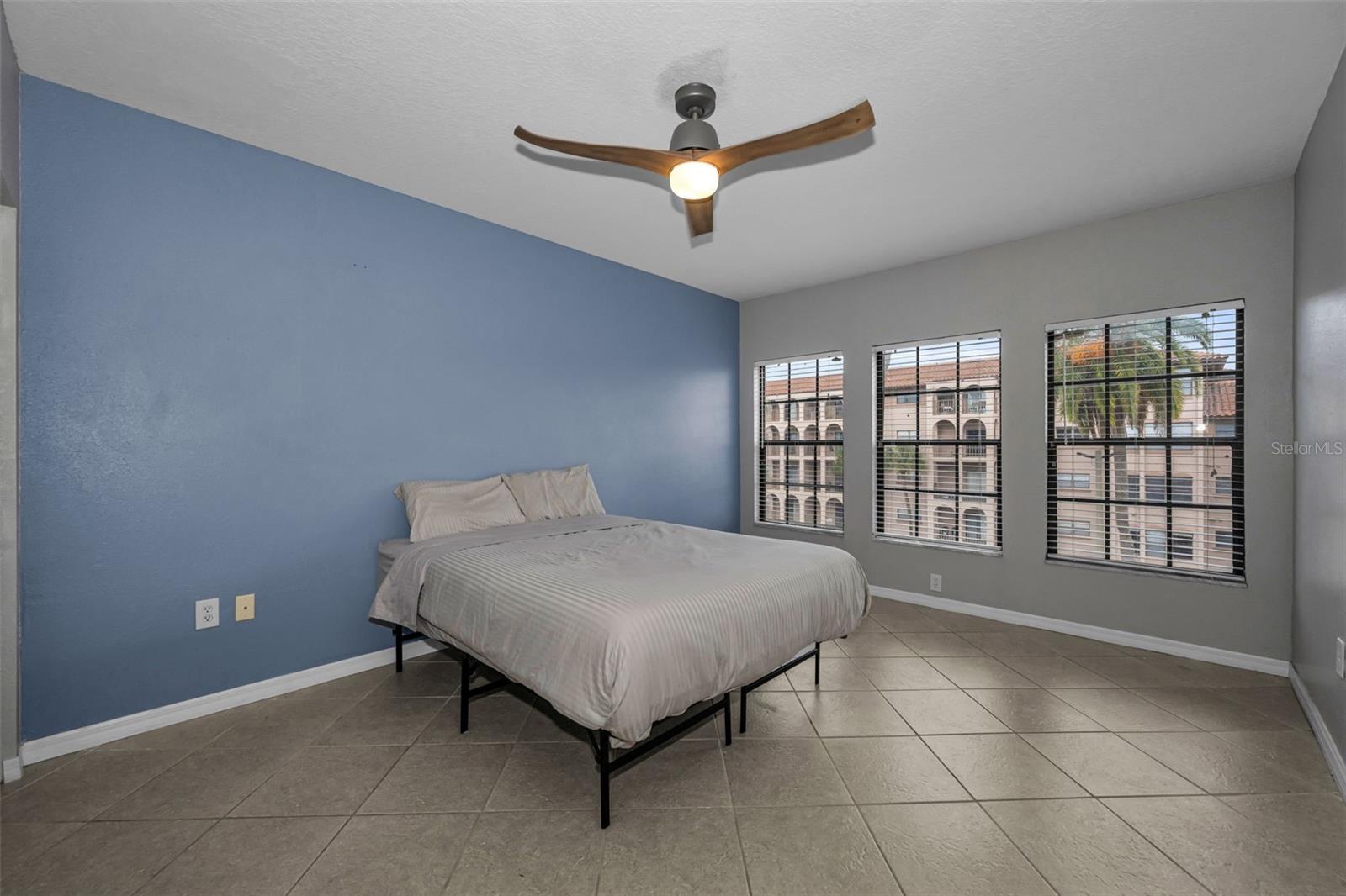 6100 GULFPORT BLVD S #405 — photo 17