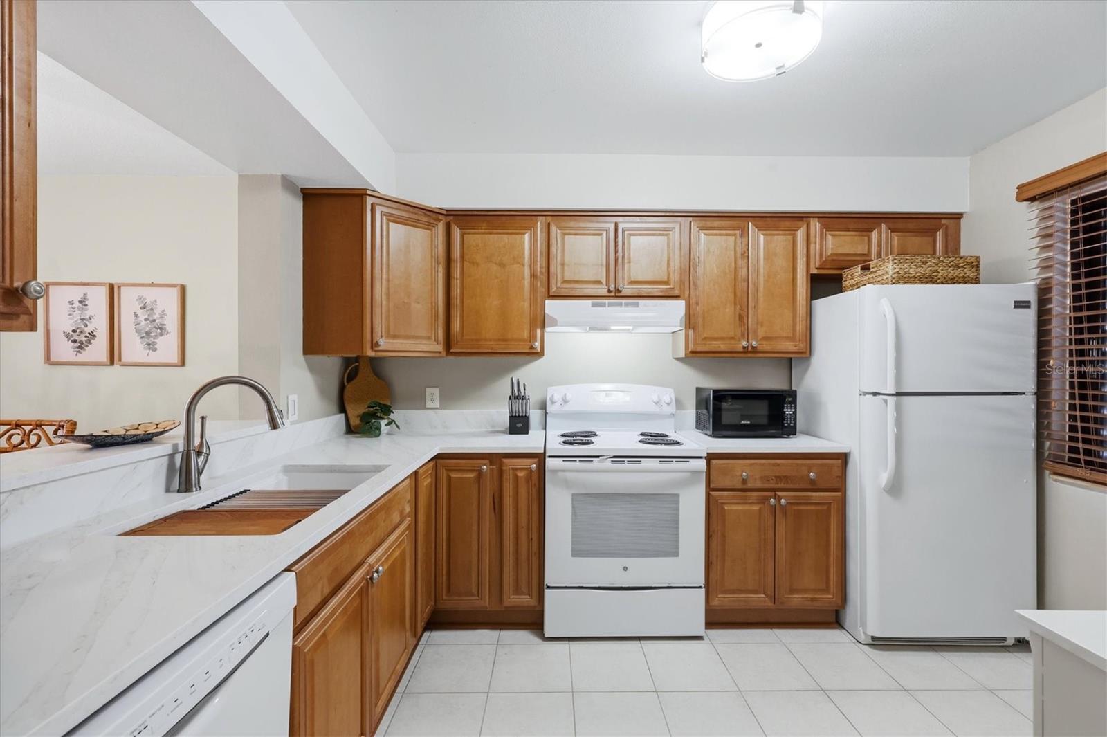 5216 LAKE VILLAGE DR #71 — photo 21