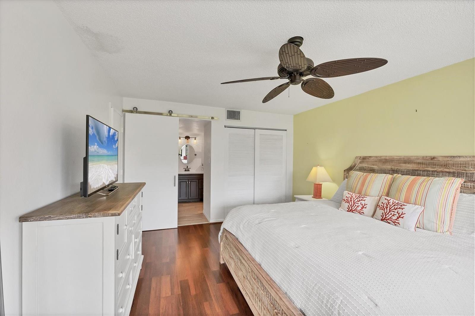 5216 LAKE VILLAGE DR #71 — photo 31