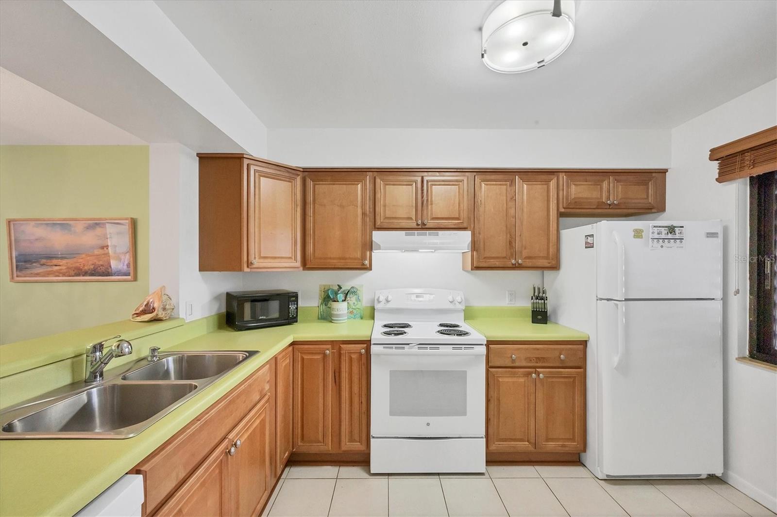 5216 LAKE VILLAGE DR #71 — photo 25