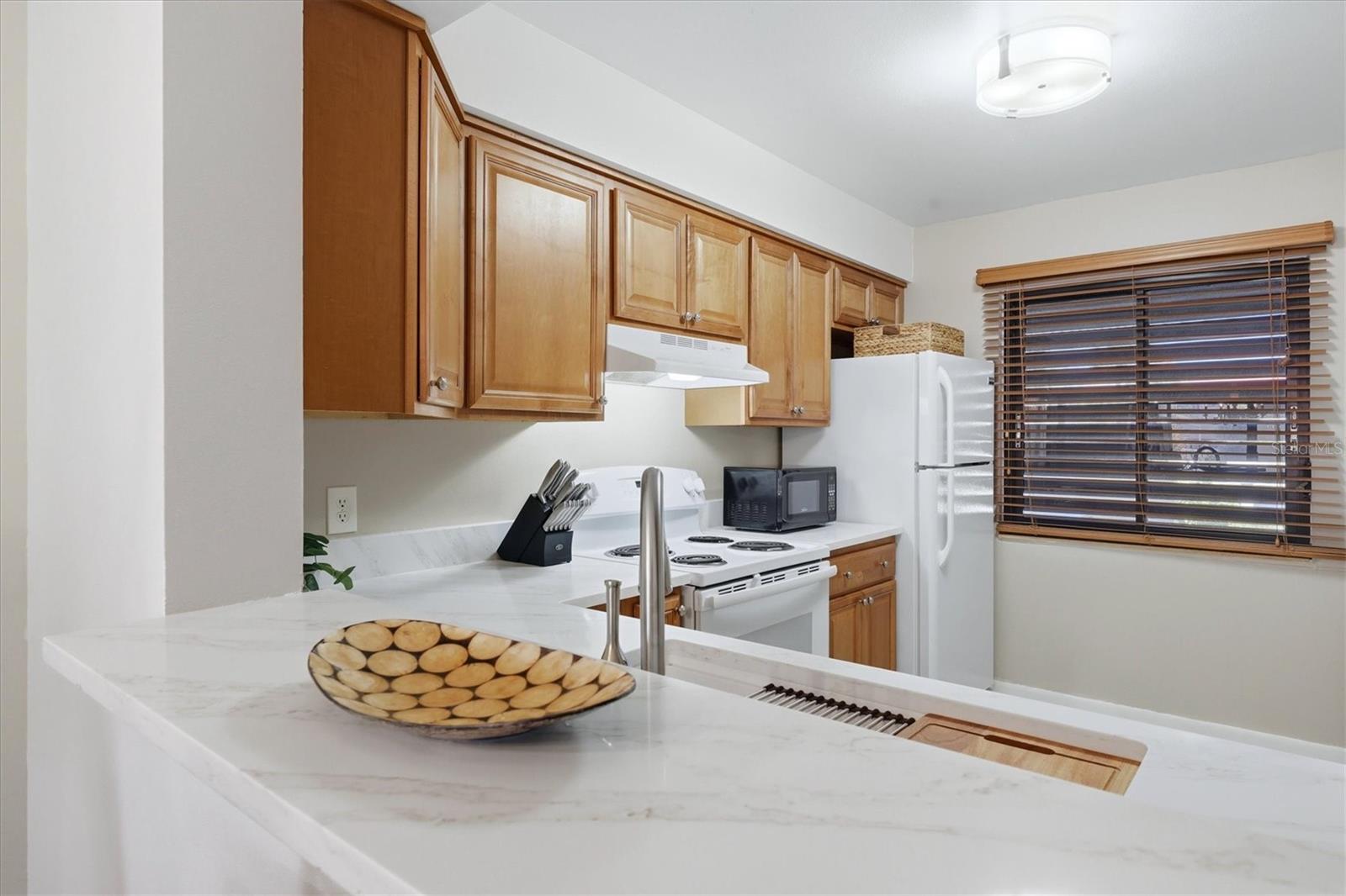 5216 LAKE VILLAGE DR #71 — photo 20