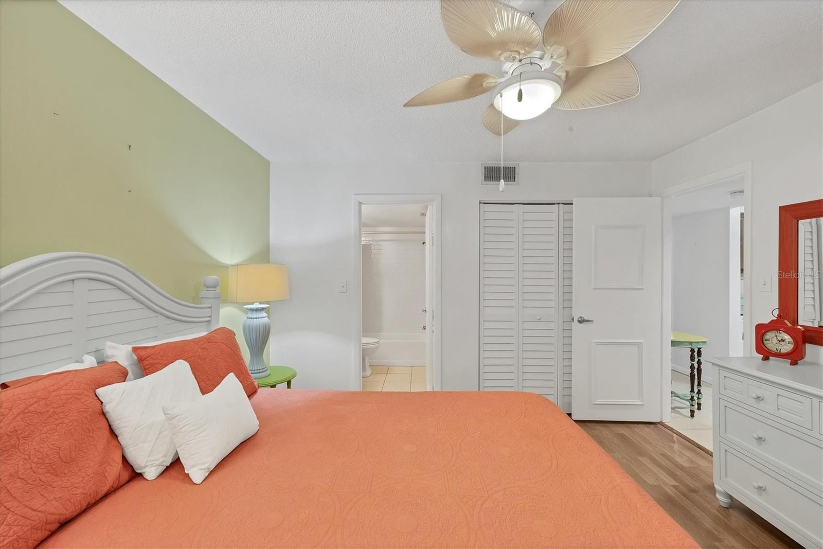 5216 LAKE VILLAGE DR #71 — photo 37