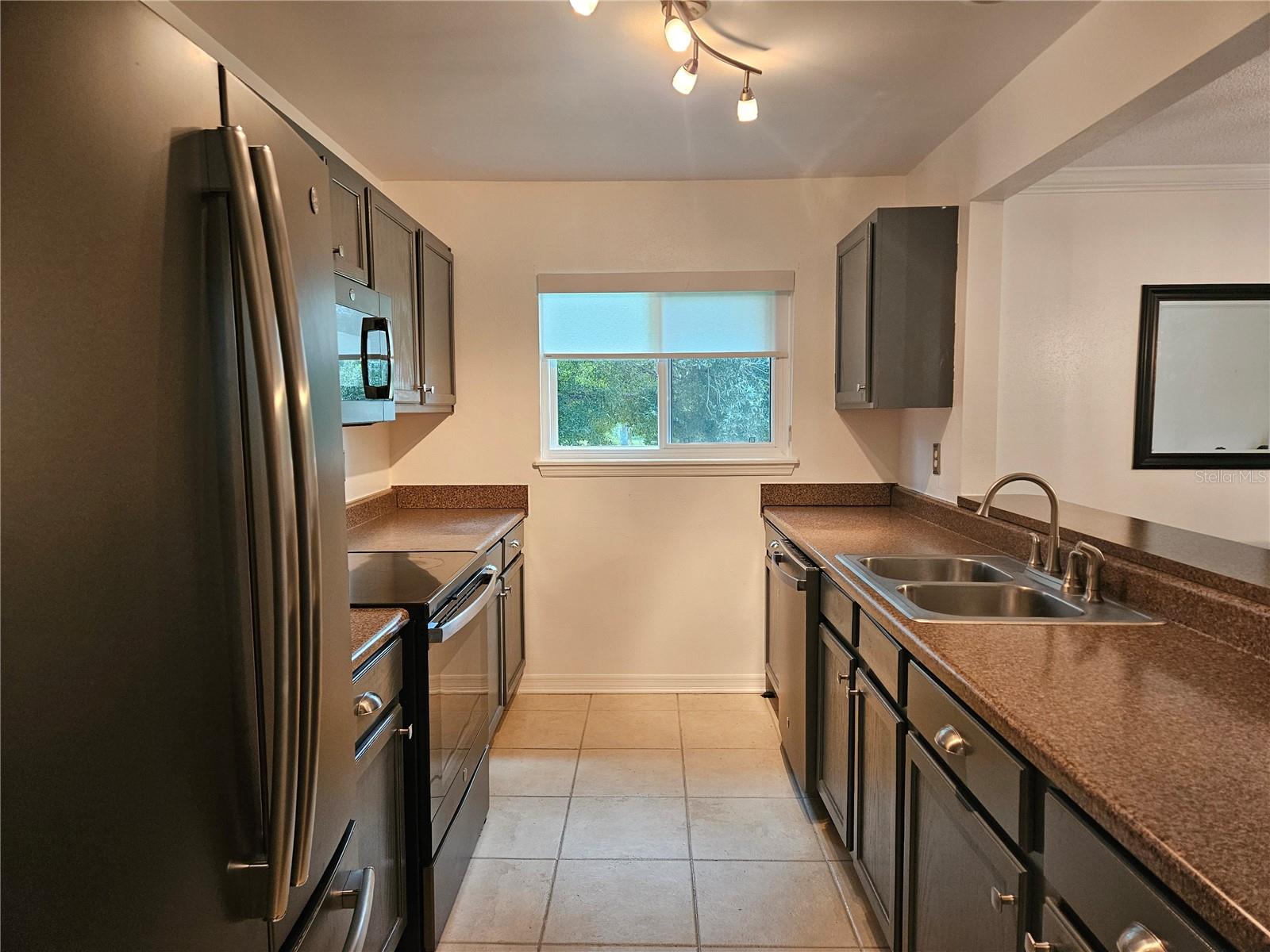 1737 PARAKEET WAY #609 — photo 9
