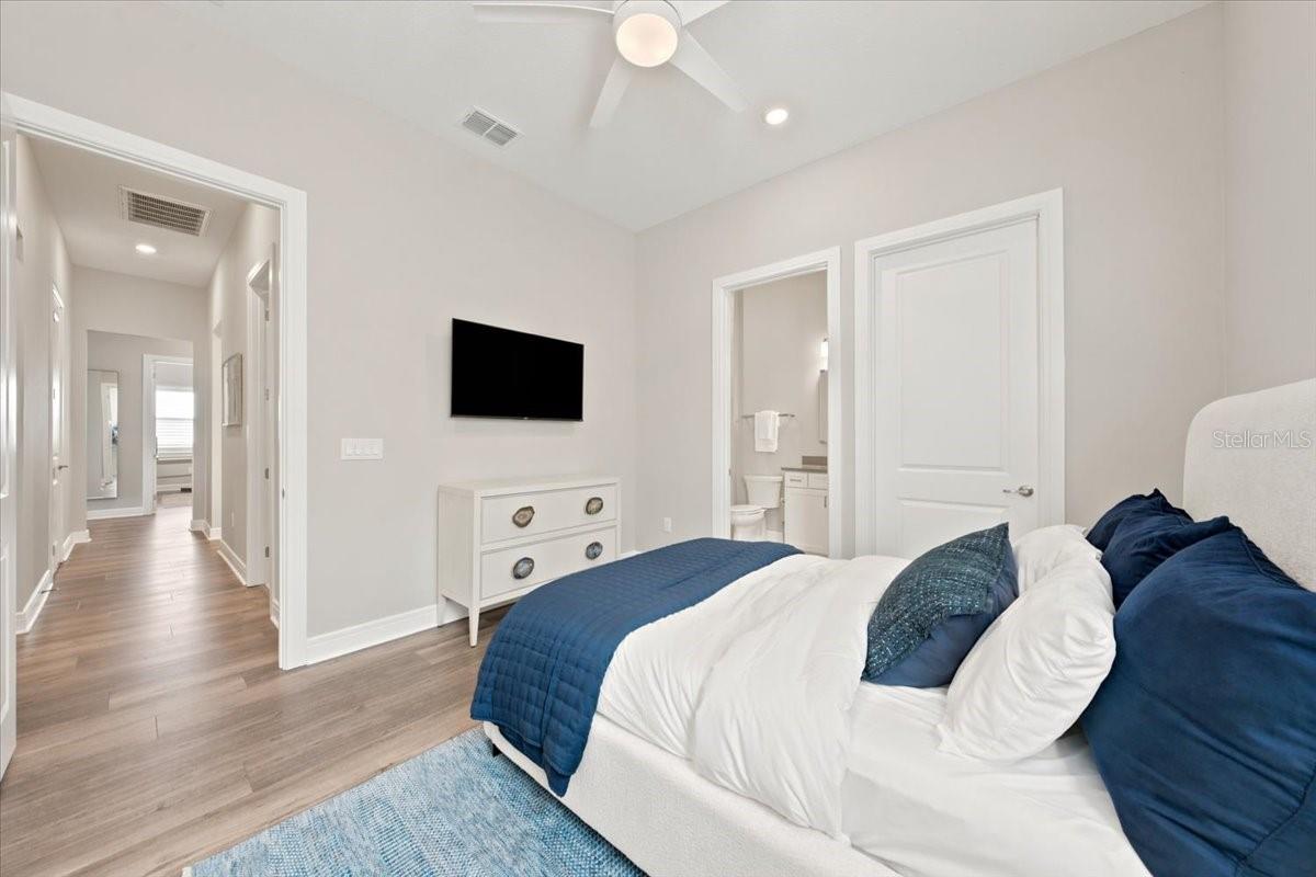 10708 SARATOGA PL — photo 42