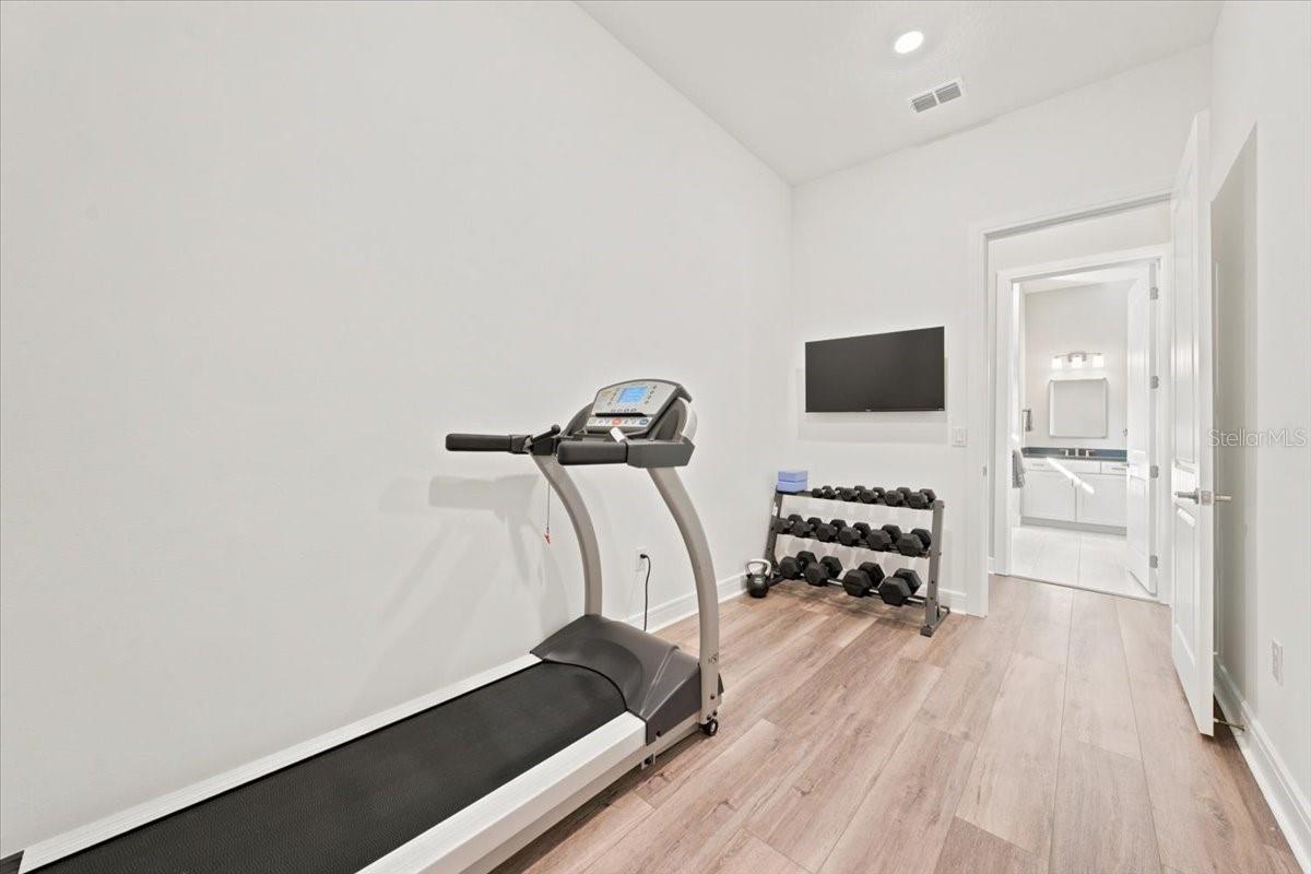 10708 SARATOGA PL — photo 36