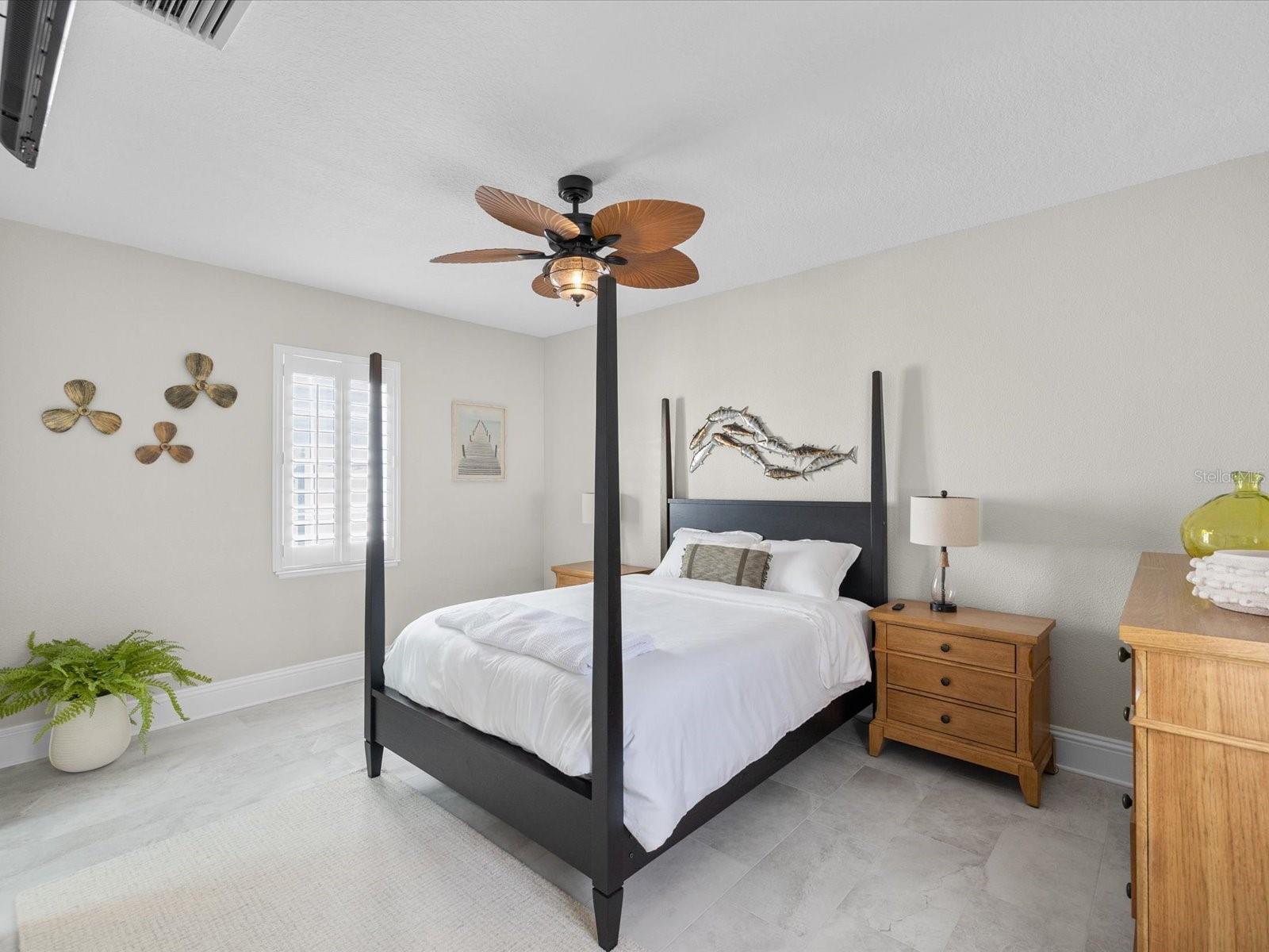 1828 VENETIAN POINT DR — photo 33