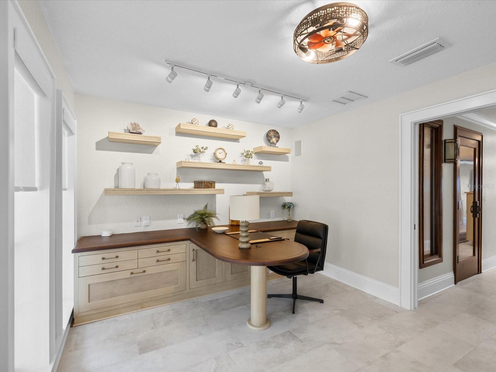 1828 VENETIAN POINT DR — photo 25
