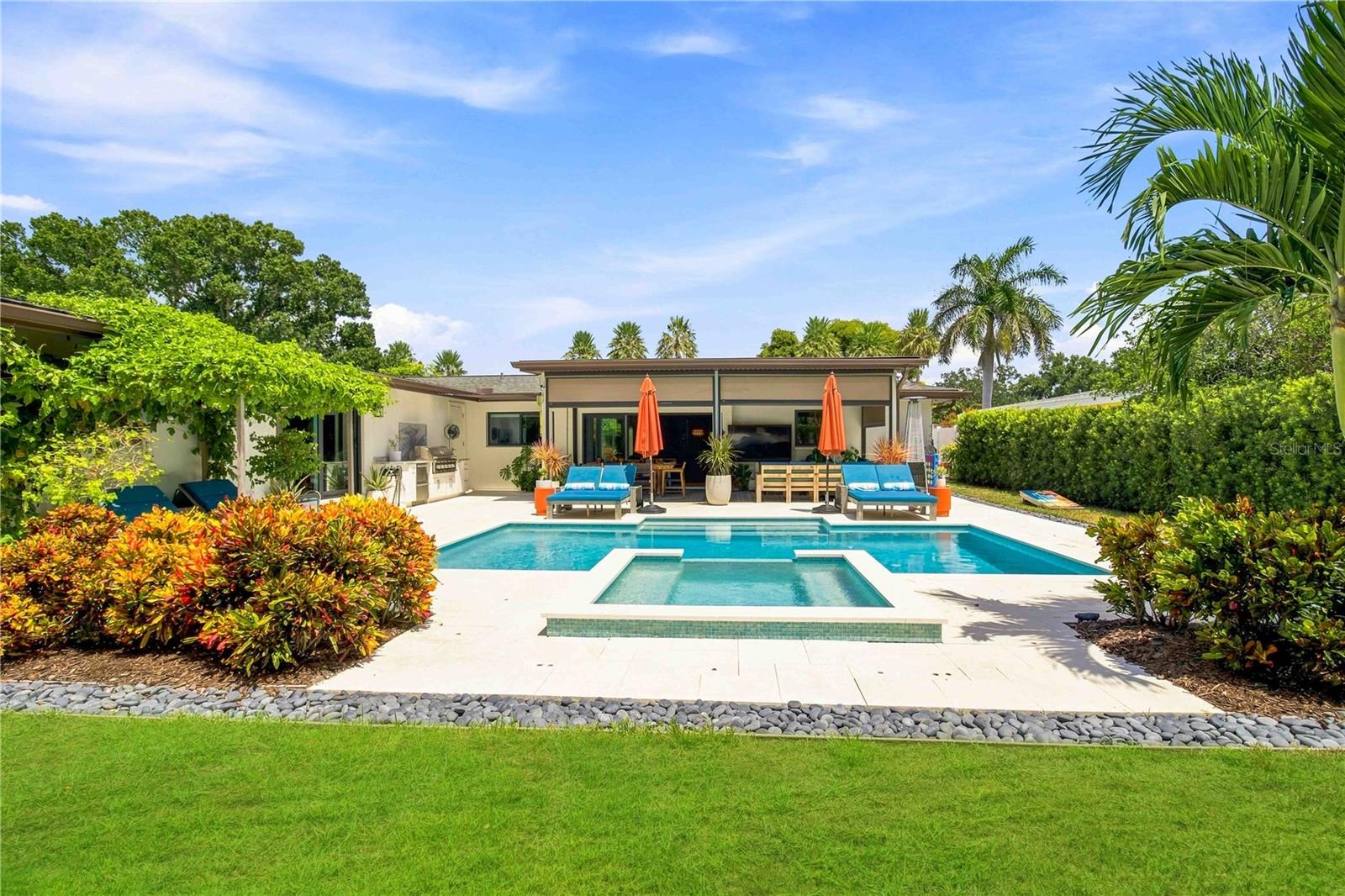 2410 SIESTA DR — photo 29