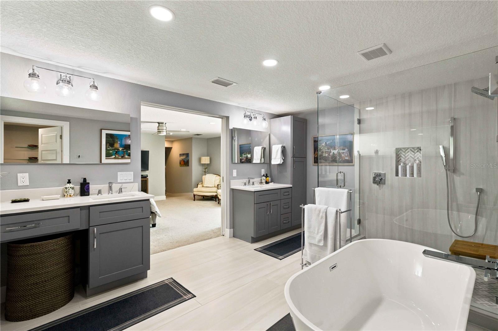 2410 SIESTA DR — photo 17