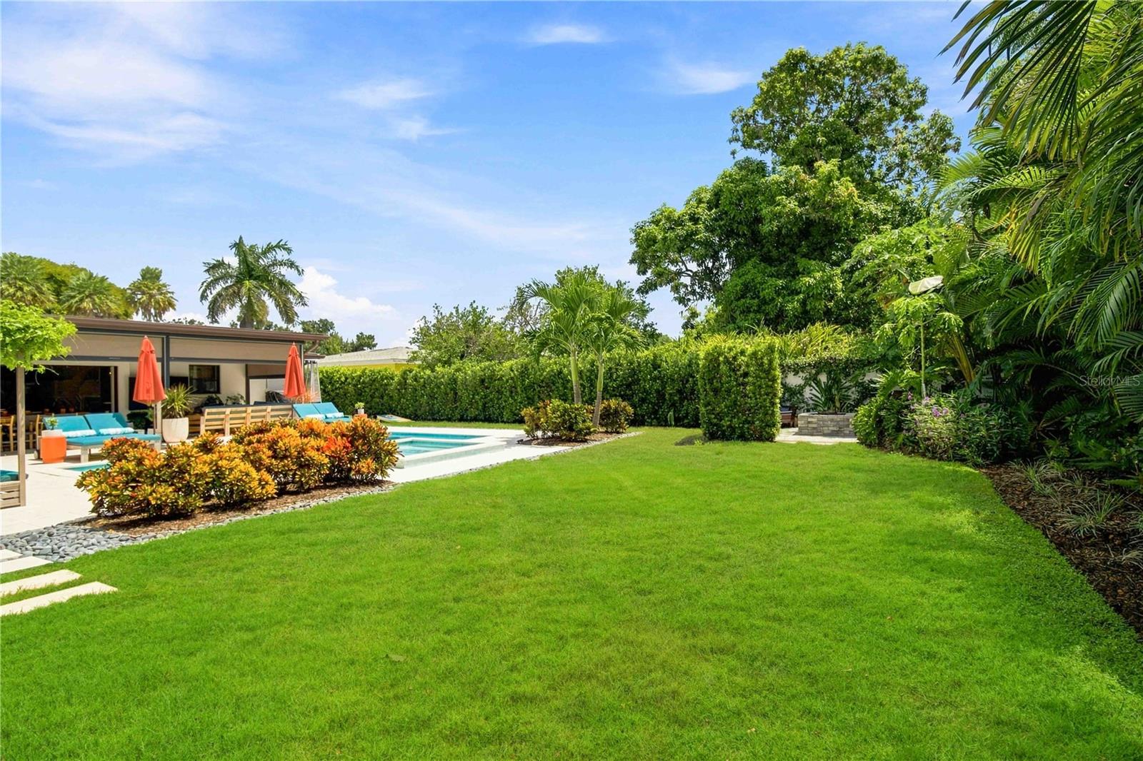 2410 SIESTA DR — photo 37