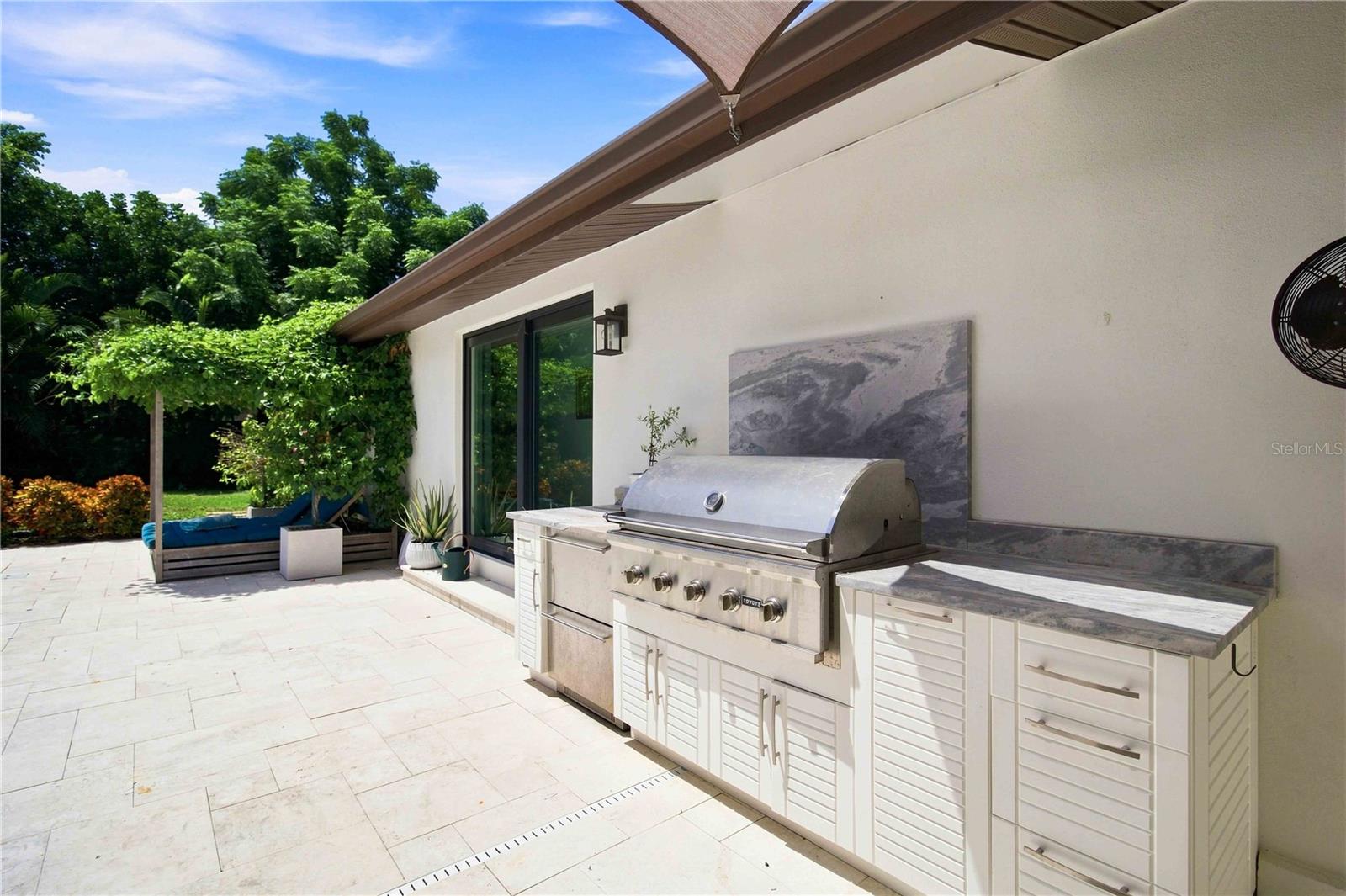 2410 SIESTA DR — photo 32