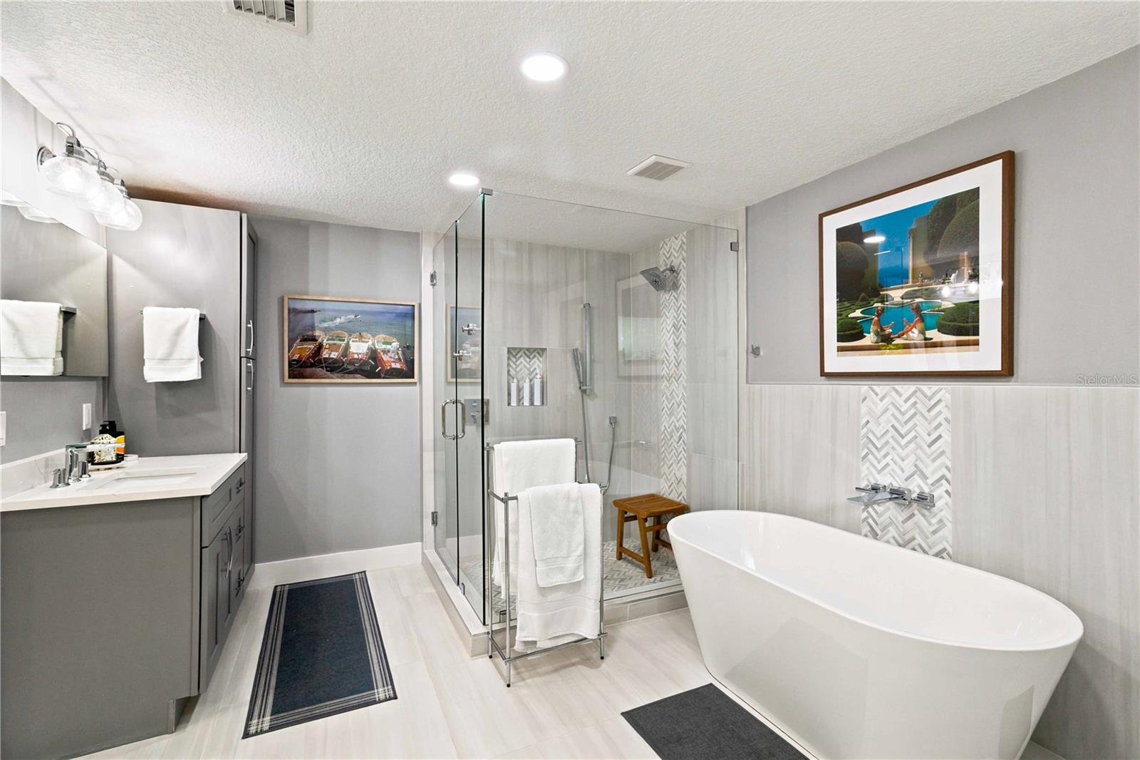 2410 SIESTA DR — photo 18