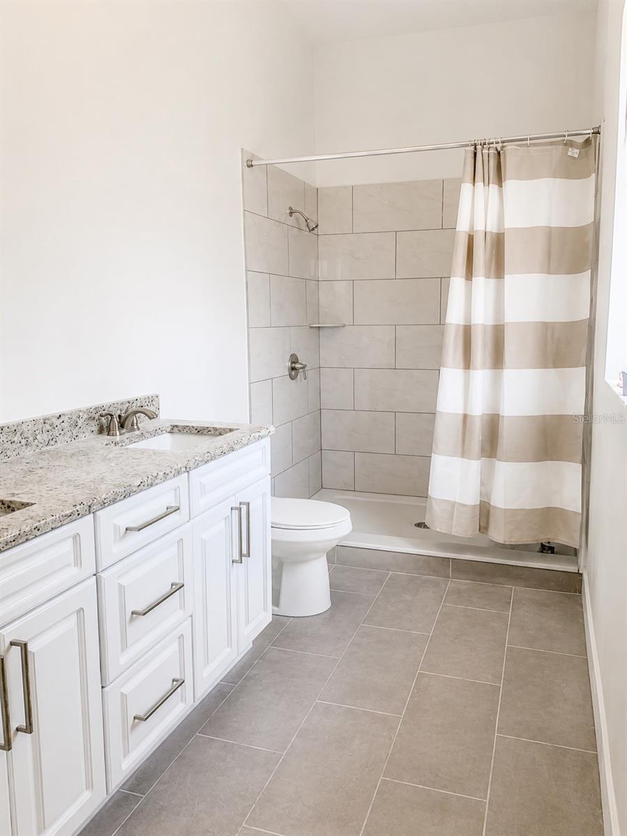 2107 W CHESTNUT ST — photo 13