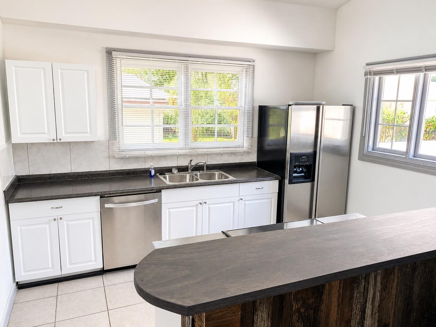 2107 W CHESTNUT ST — photo 11