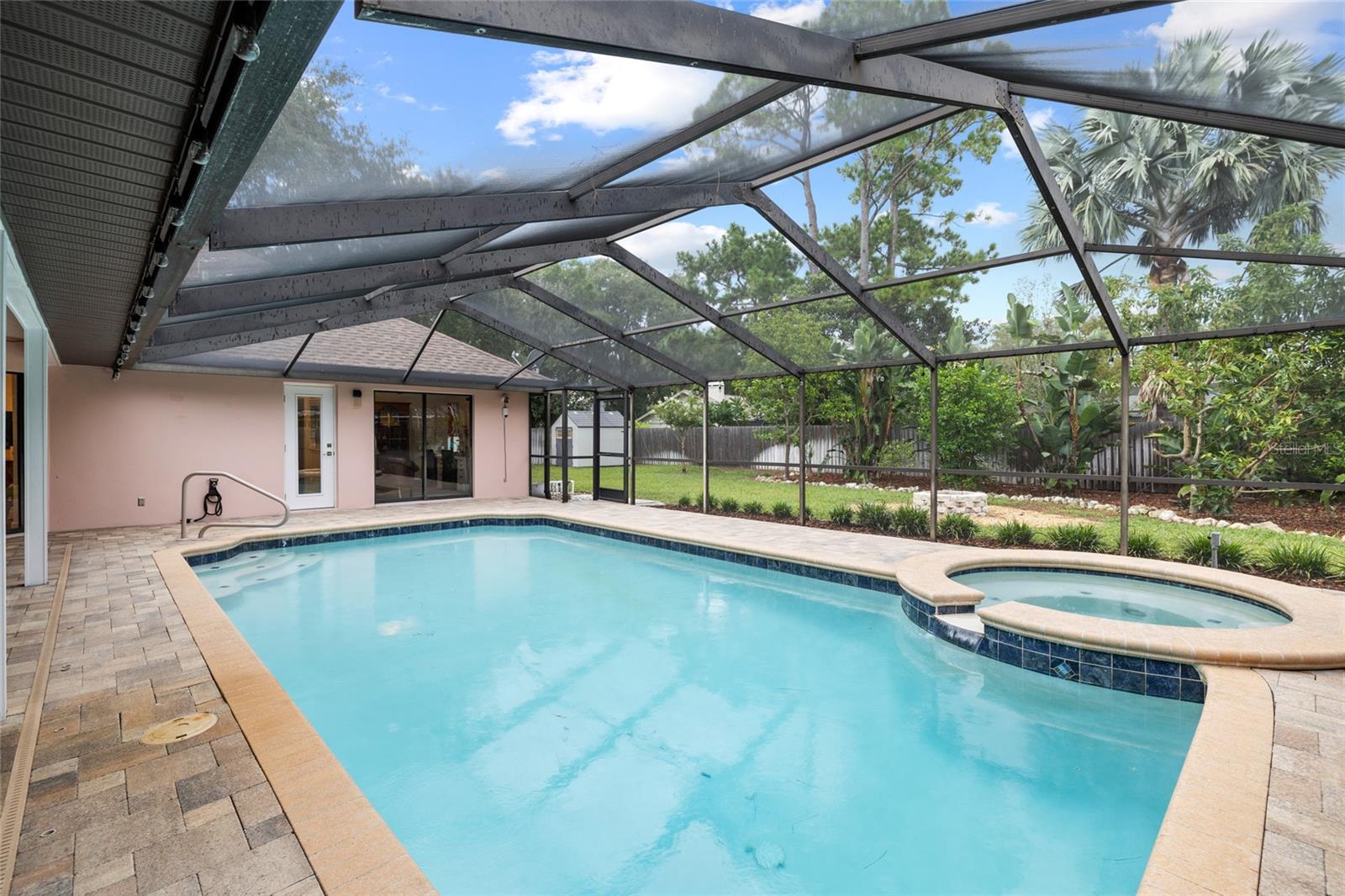 18243 CLEAR LAKE DR — photo 37