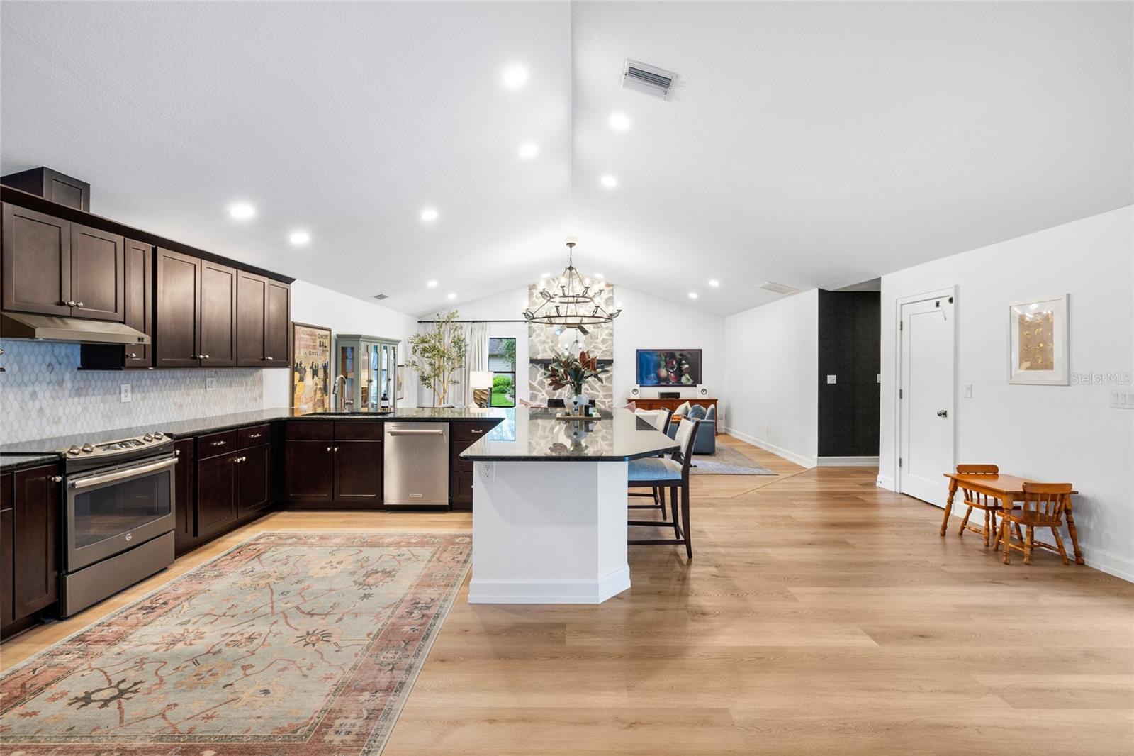 18243 CLEAR LAKE DR — photo 11