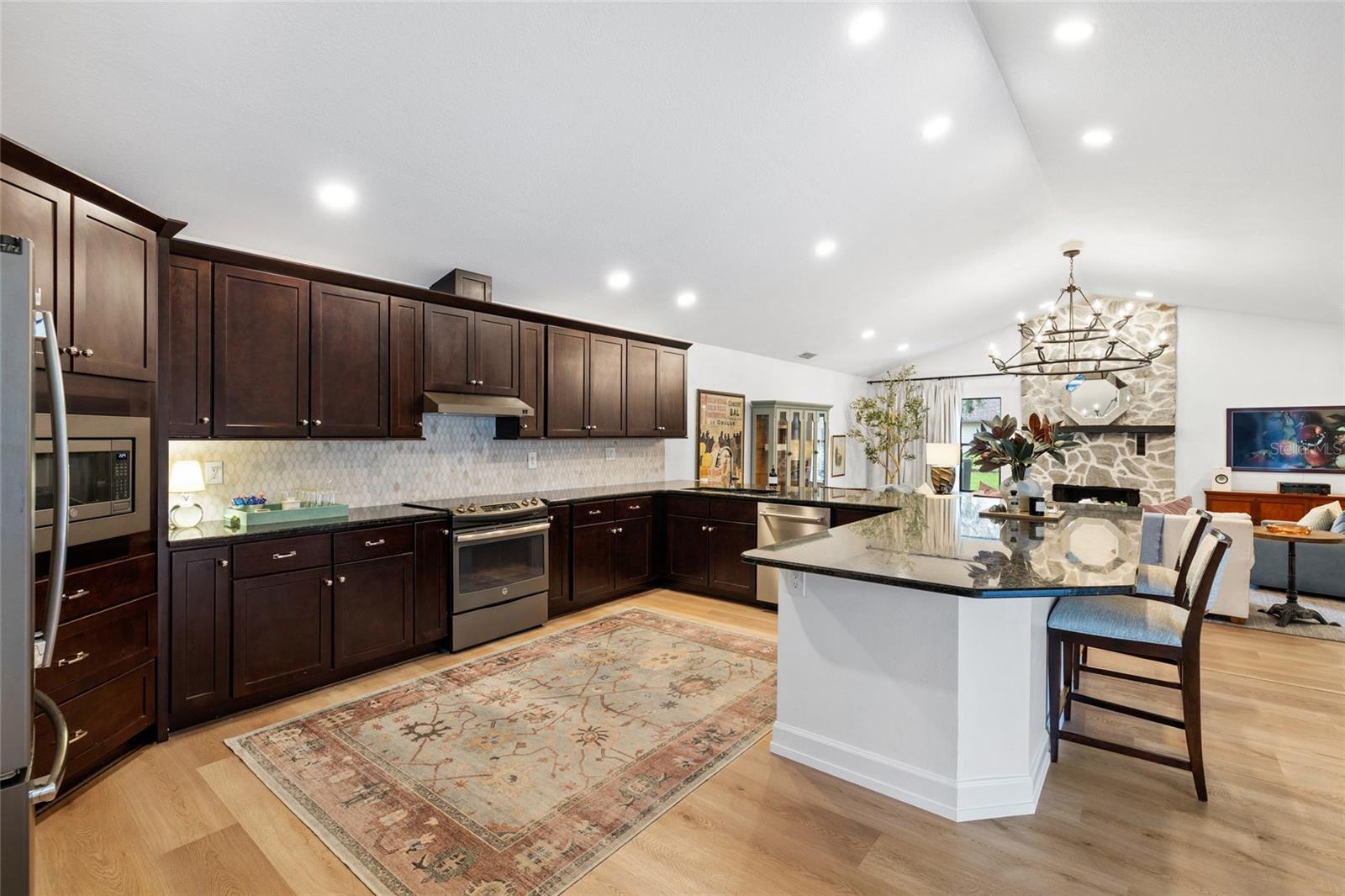 18243 CLEAR LAKE DR — photo 12