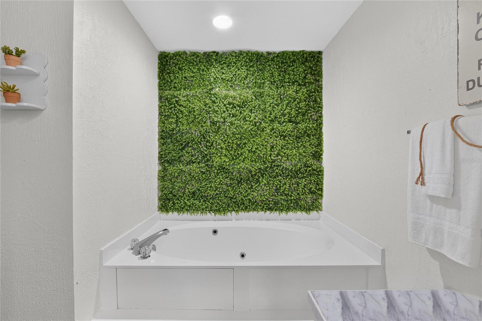 2814 HAMMOCK DR — photo 32
