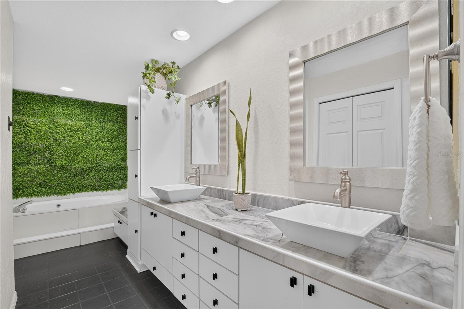 2814 HAMMOCK DR — photo 31