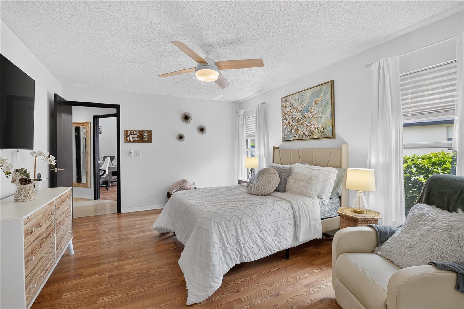 2814 HAMMOCK DR — photo 36