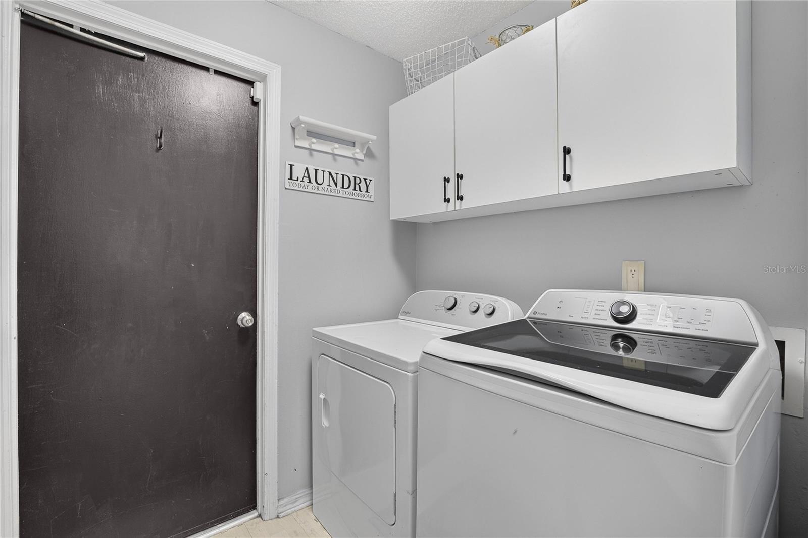 2814 HAMMOCK DR — photo 50