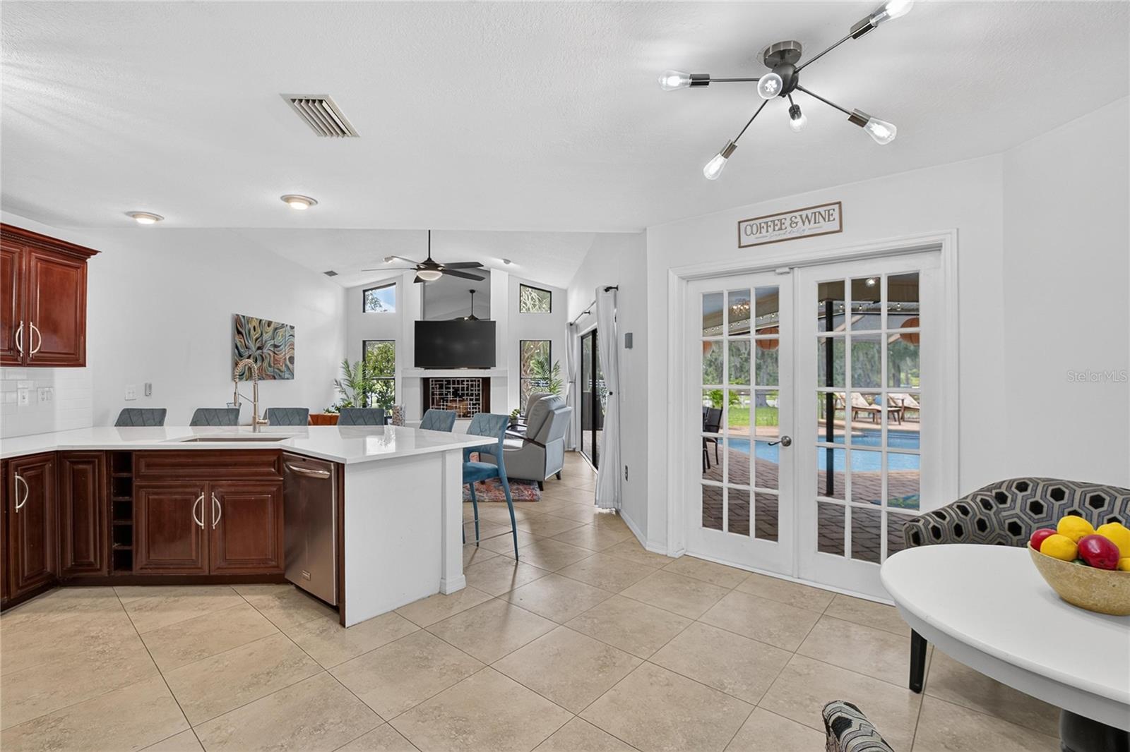 2814 HAMMOCK DR — photo 20