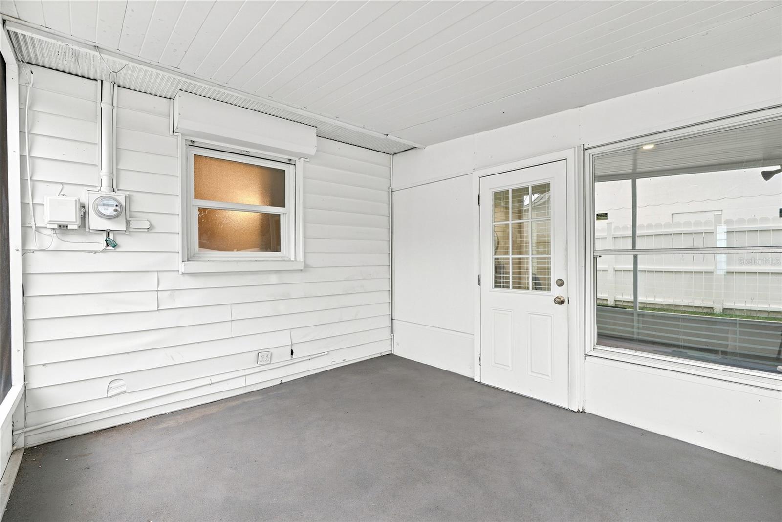 10926 TEMPLE AVE — photo 28