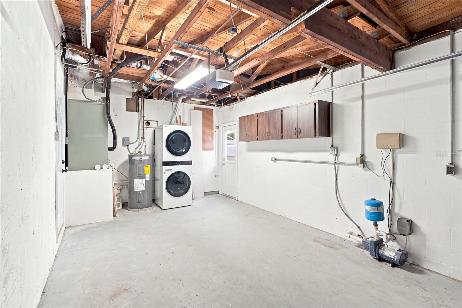 10926 TEMPLE AVE — photo 29