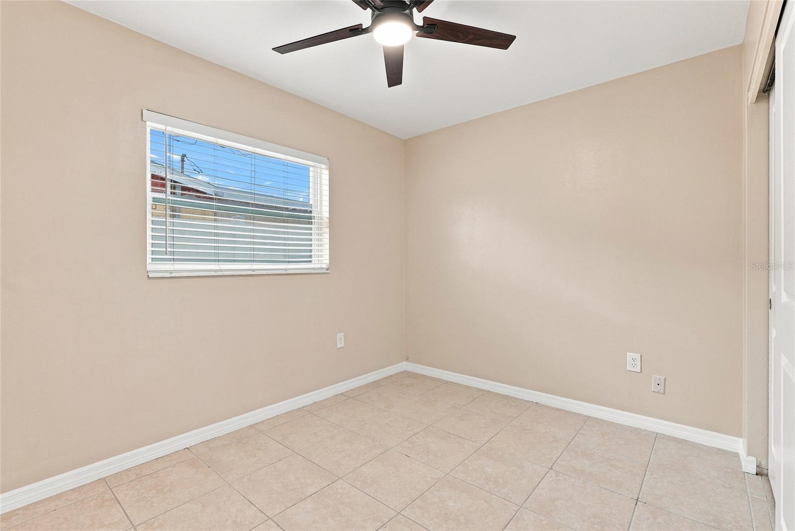 10926 TEMPLE AVE — photo 20