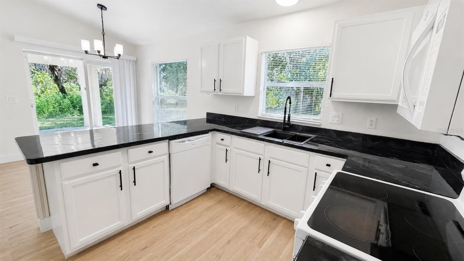 1212 IMPALA ST — photo 4