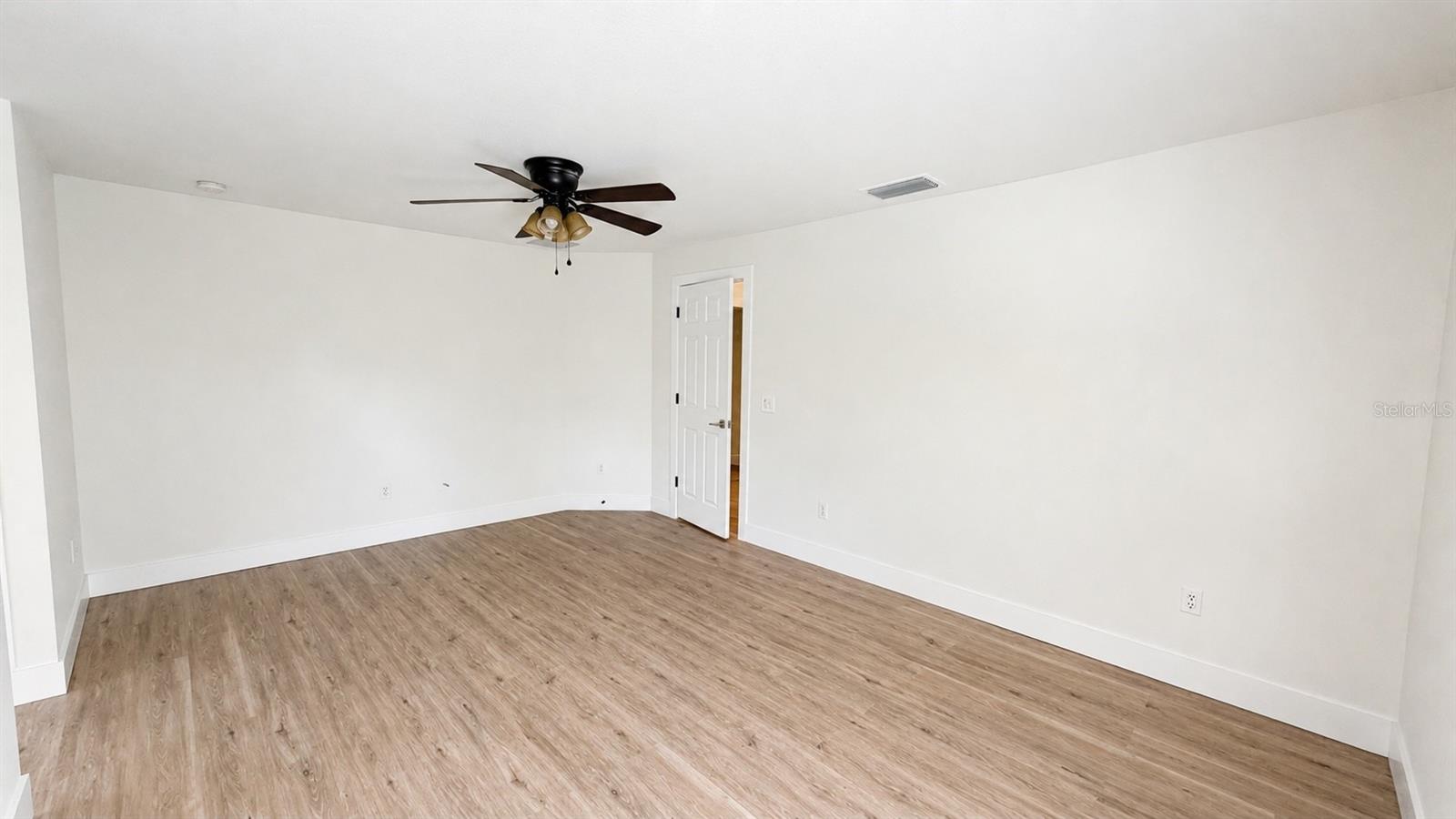 1212 IMPALA ST — photo 14