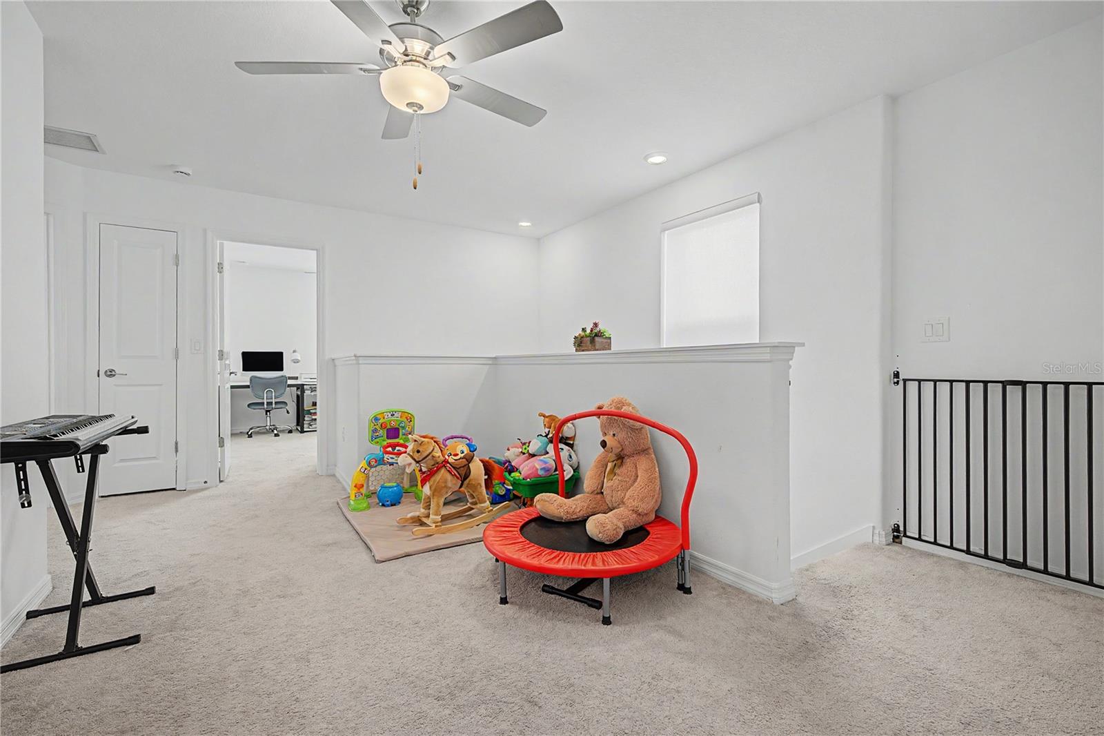 6357 BEVERLY HILLS DR — photo 32