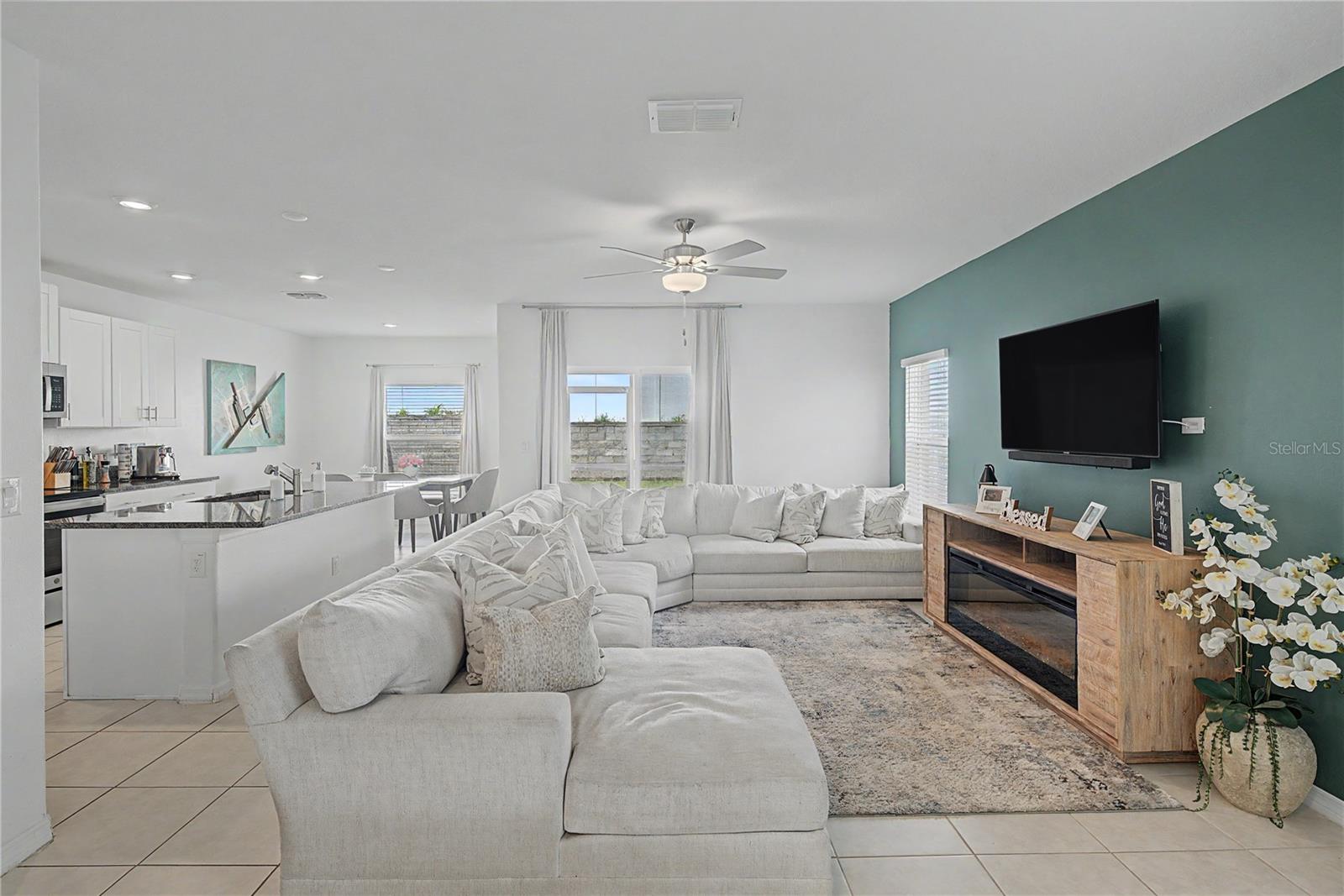 6357 BEVERLY HILLS DR — photo 2