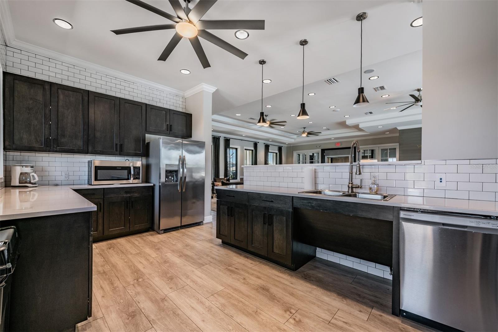 6357 BEVERLY HILLS DR — photo 49