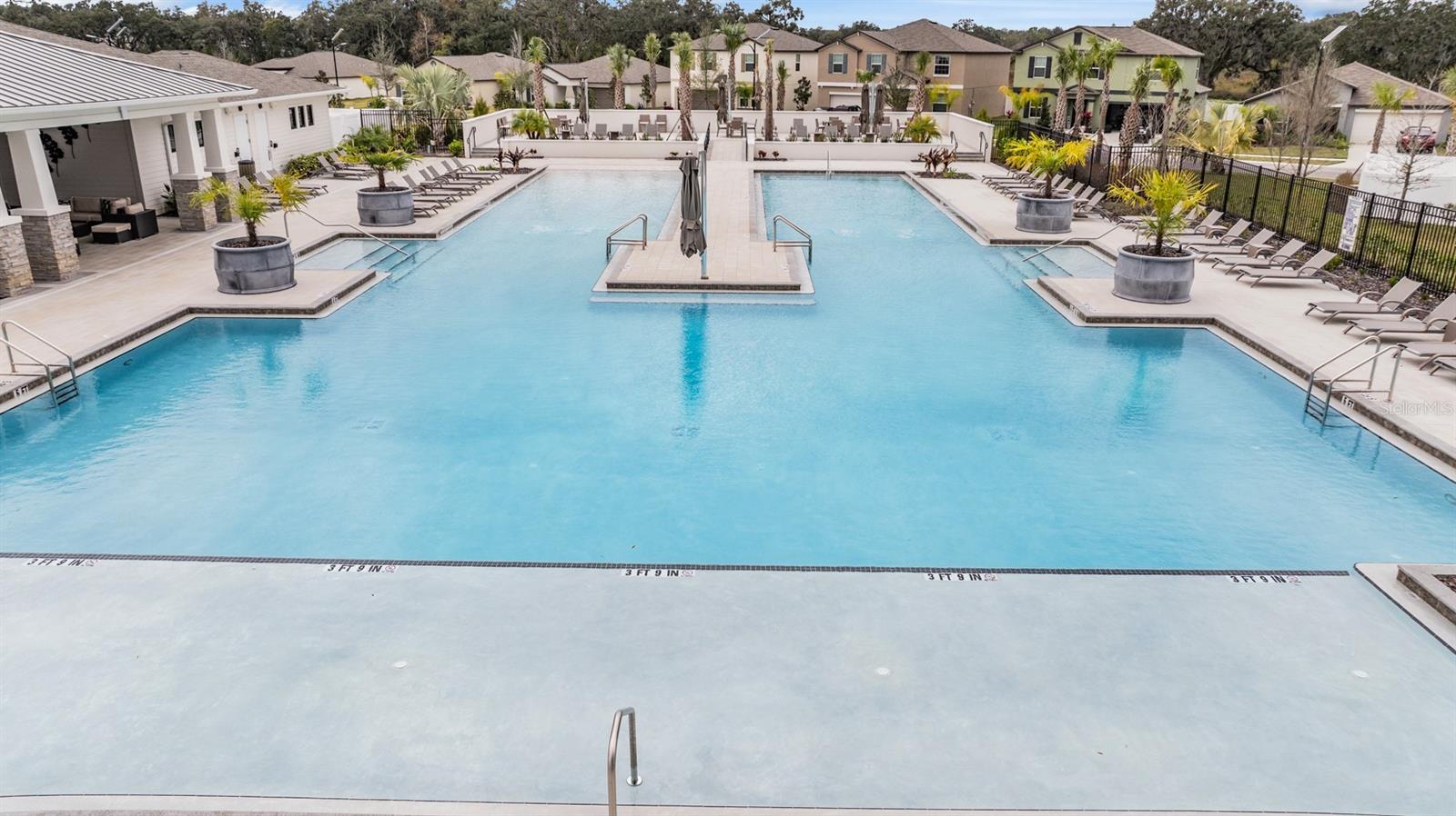 6357 BEVERLY HILLS DR — photo 41