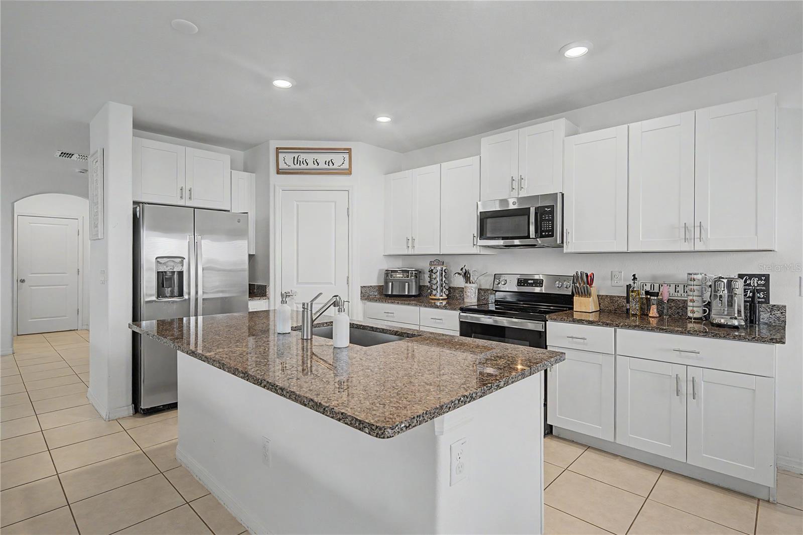 6357 BEVERLY HILLS DR — photo 14