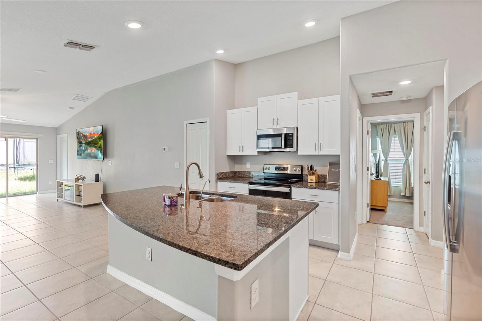 1719 FRED IVES ST — photo 3