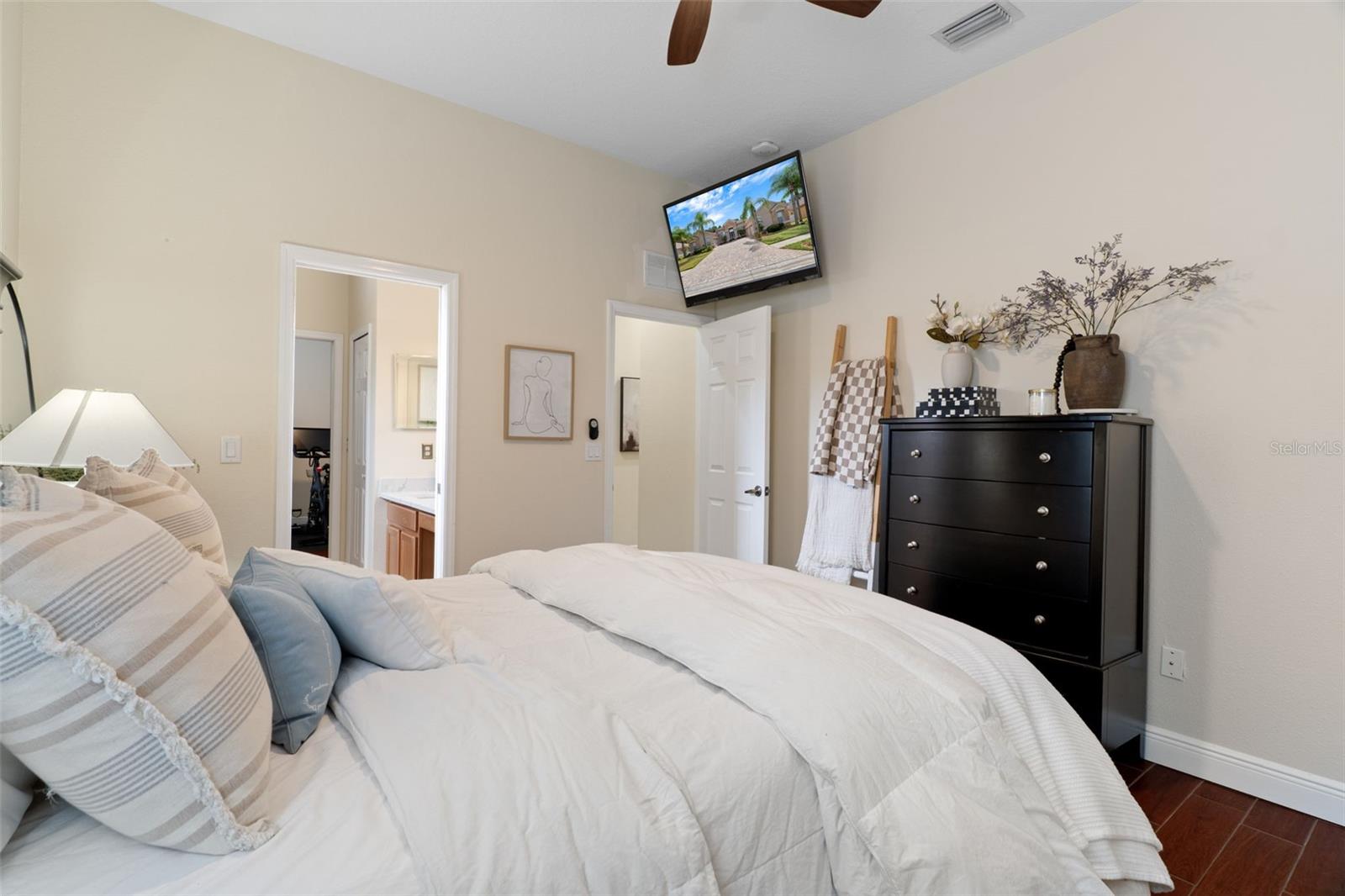 1726 NODDING THISTLE DR — photo 40